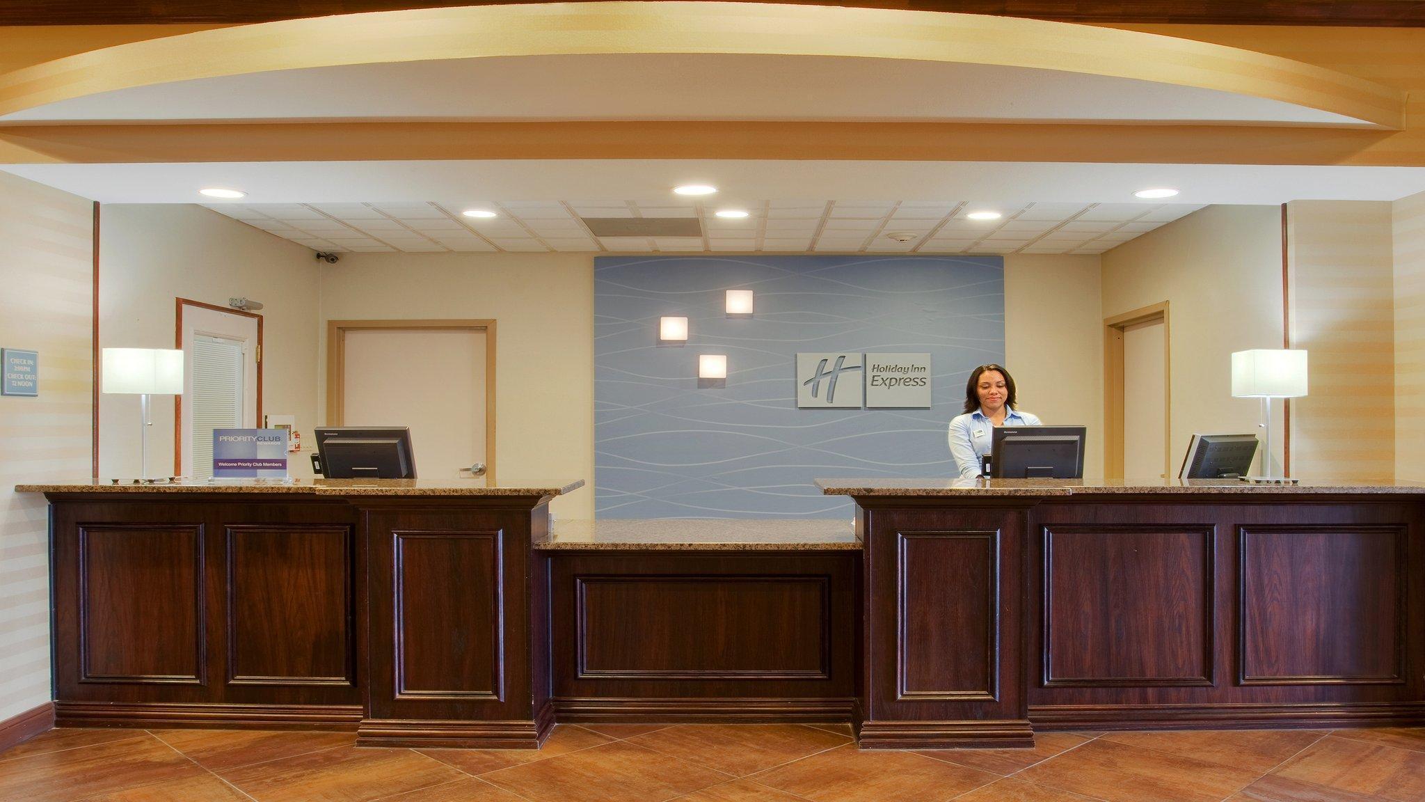Holiday Inn Express Hotel & Suites Cleburne By Ihg Extérieur photo